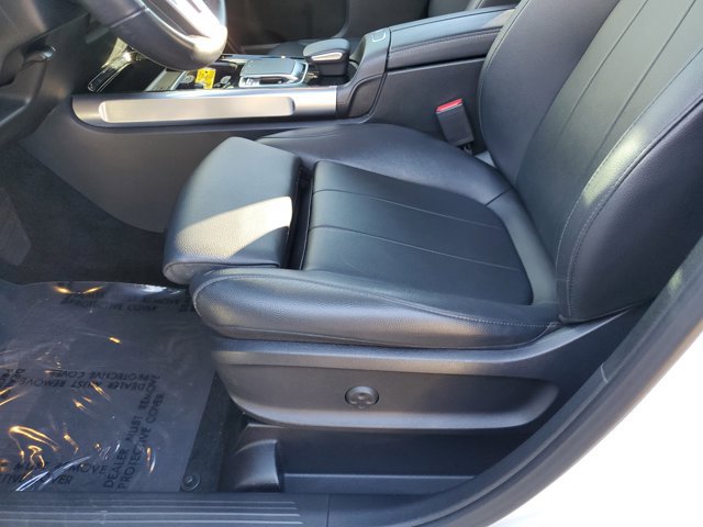 Used 2021 Mercedes-Benz GLB 250 4MATIC image 17