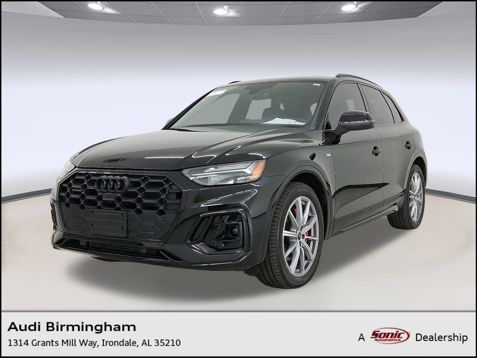 Used 2024 Audi Q5 e Premium Plus w/ Premium Plus Package