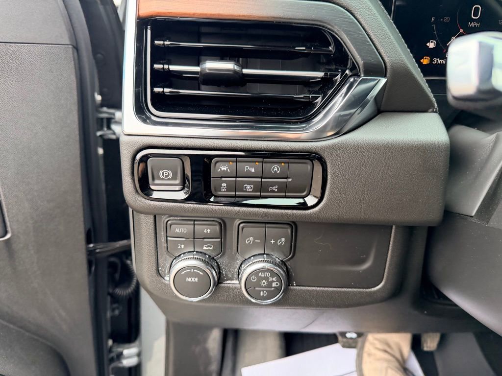 New 2026 GMC Yukon Denali w/ LPO, Floor Liner Package image 24