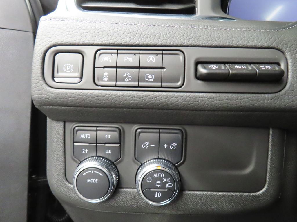 Used 2023 GMC Yukon Denali image 46