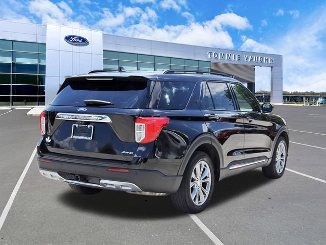 Used 2022 Ford Explorer XLT w/ Equipment Group 202A AWD/4WD image 4