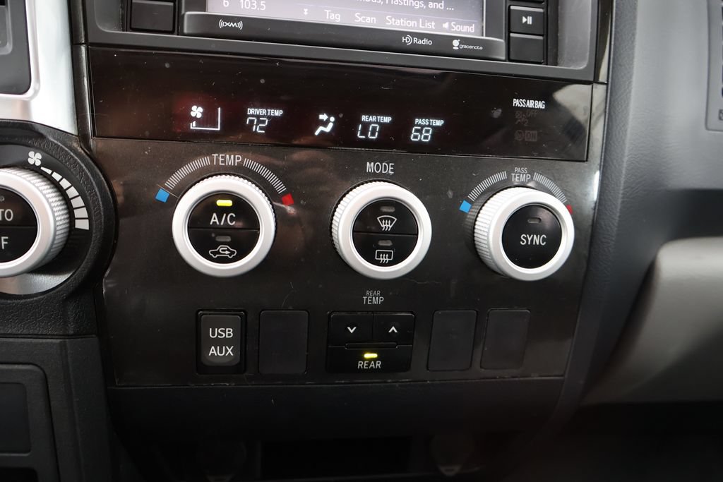 Used 2019 Toyota Sequoia SR5 AWD/4WD image 38