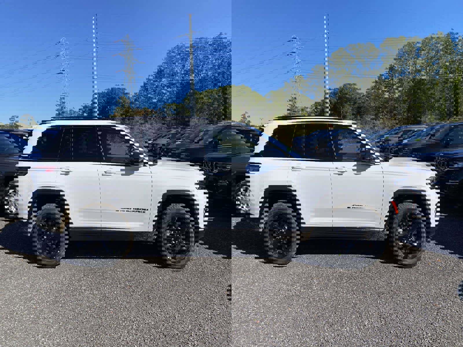 New 2025 Jeep Grand Cherokee Limited w/ Black Appearance Package image 2