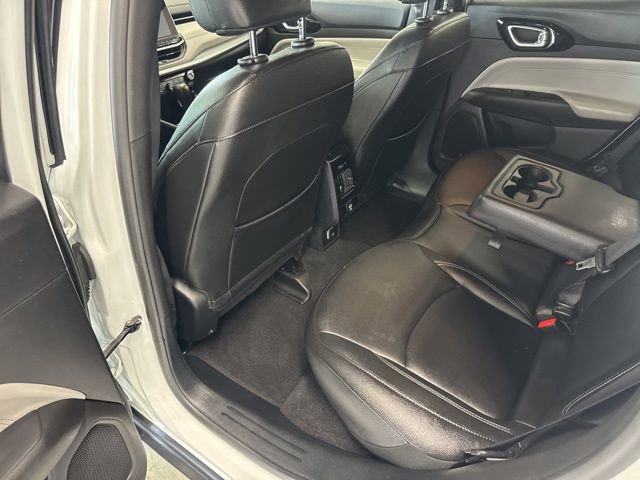 Used 2025 Jeep Compass Limited AWD/4WD image 19