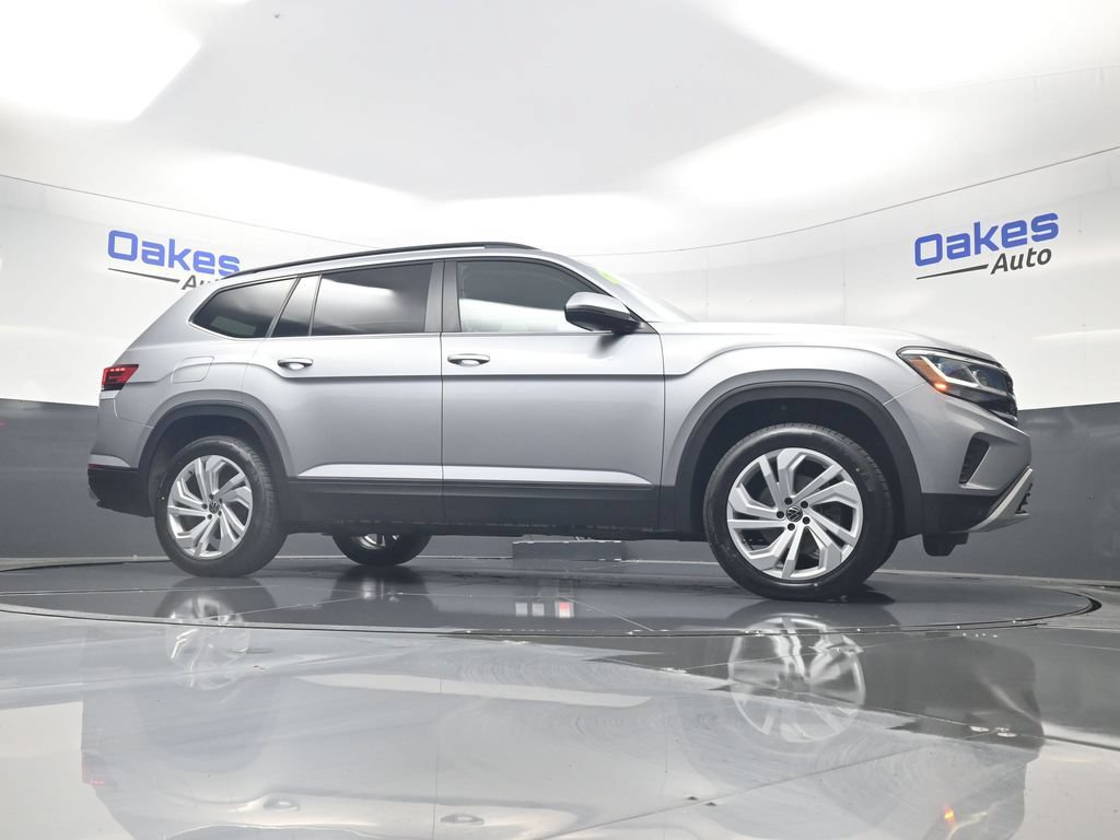 Used 2023 Volkswagen Atlas SE AWD/4WD image 40