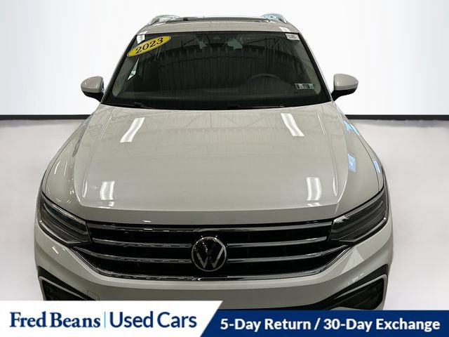 Used 2023 Volkswagen Tiguan SE FWD image 2