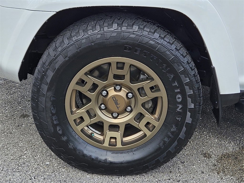 Used 2023 Toyota 4Runner SR5 image 14