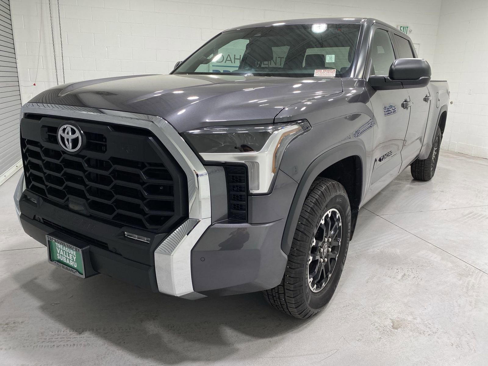 Used 2025 Toyota Tundra SR5 w/ TRD Off-Road Package AWD/4WD image 4