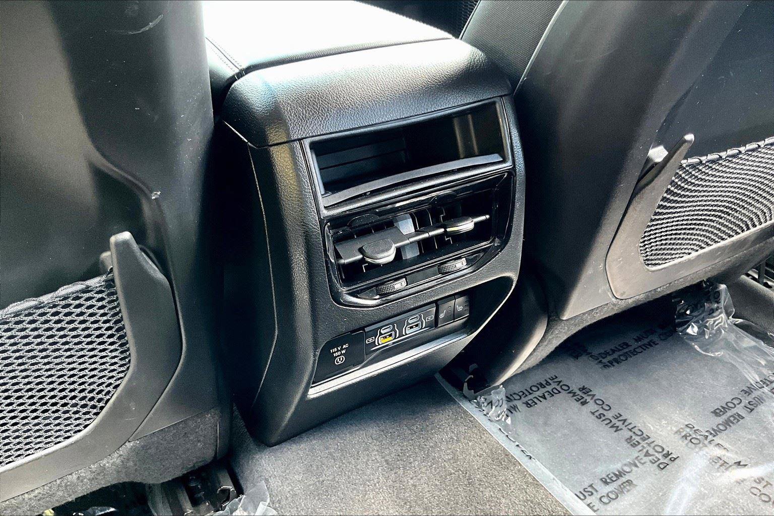 Used 2023 Jeep Grand Cherokee 4WD 4xe image 34