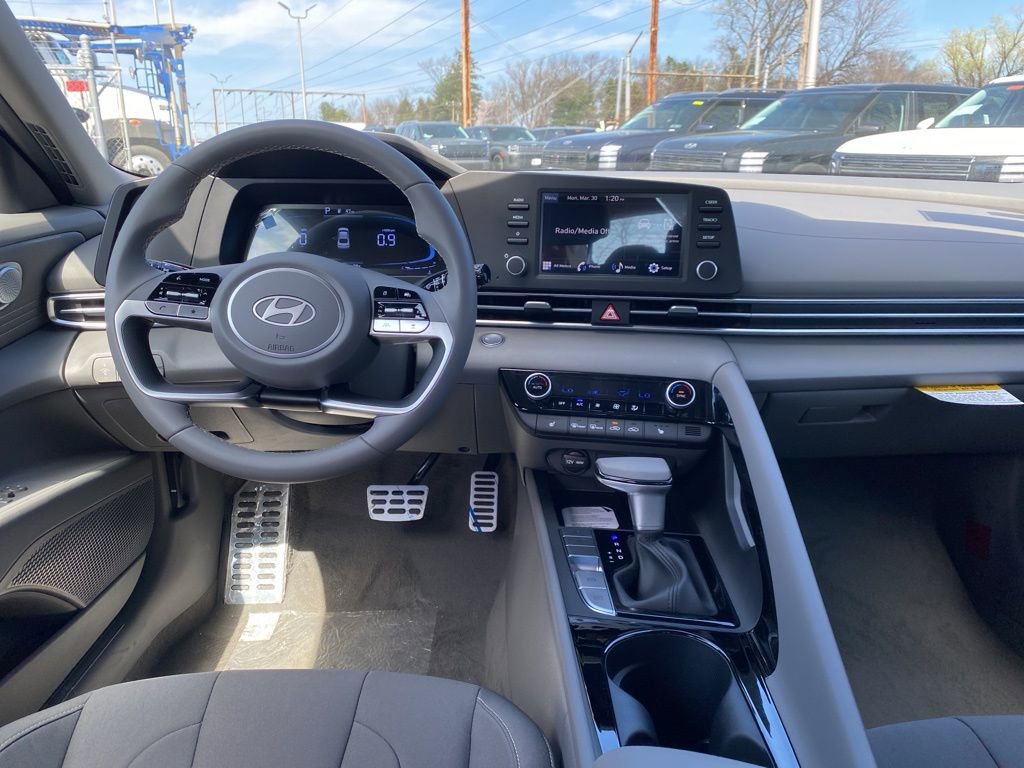 New 2026 Hyundai Elantra SEL Sport Premium FWD image 10