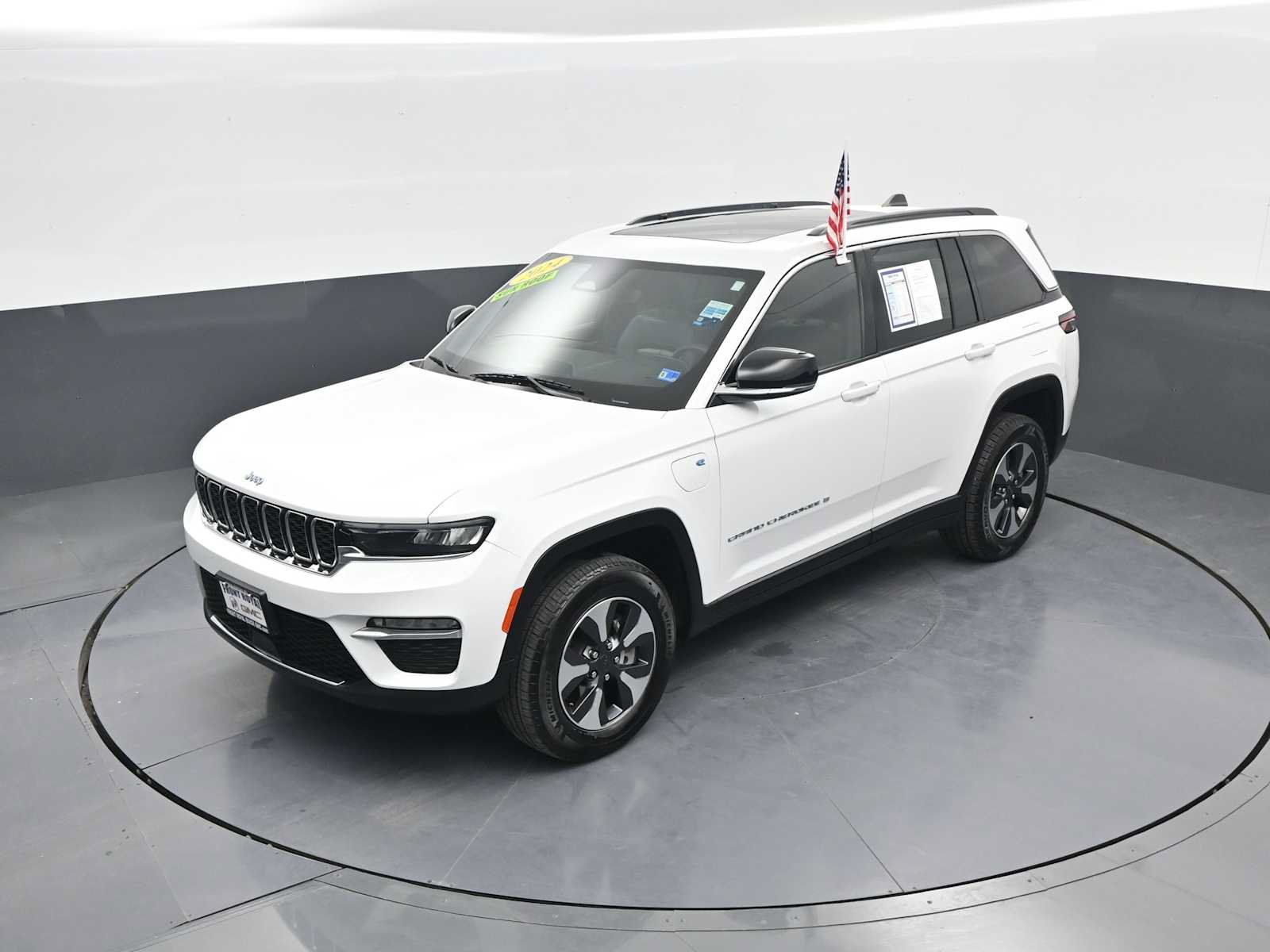 Used 2024 Jeep Grand Cherokee Limited 4xe AWD/4WD image 13