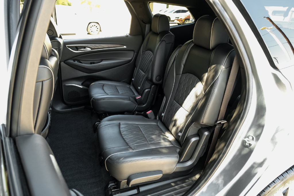 Used 2024 Buick Enclave Avenir w/ Avenir Technology Package FWD image 55