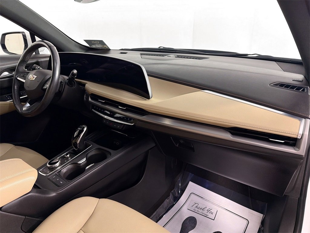 Used 2024 Cadillac XT4 Luxury image 31