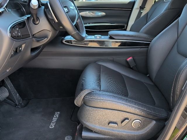 Used 2023 Genesis GV70 2.5T AWD/4WD image 12