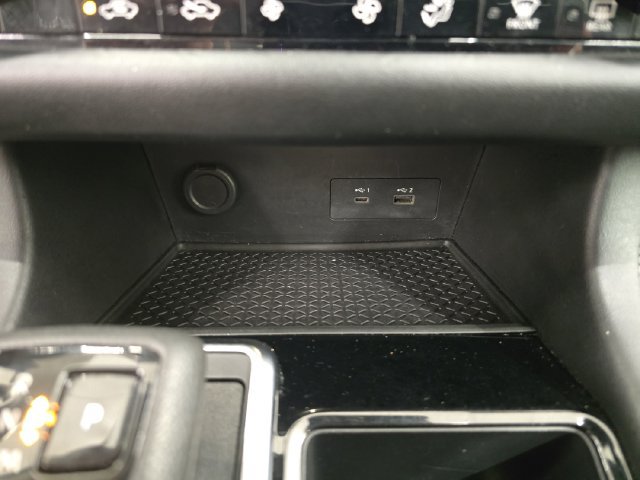 Used 2025 Nissan Pathfinder SV FWD image 27