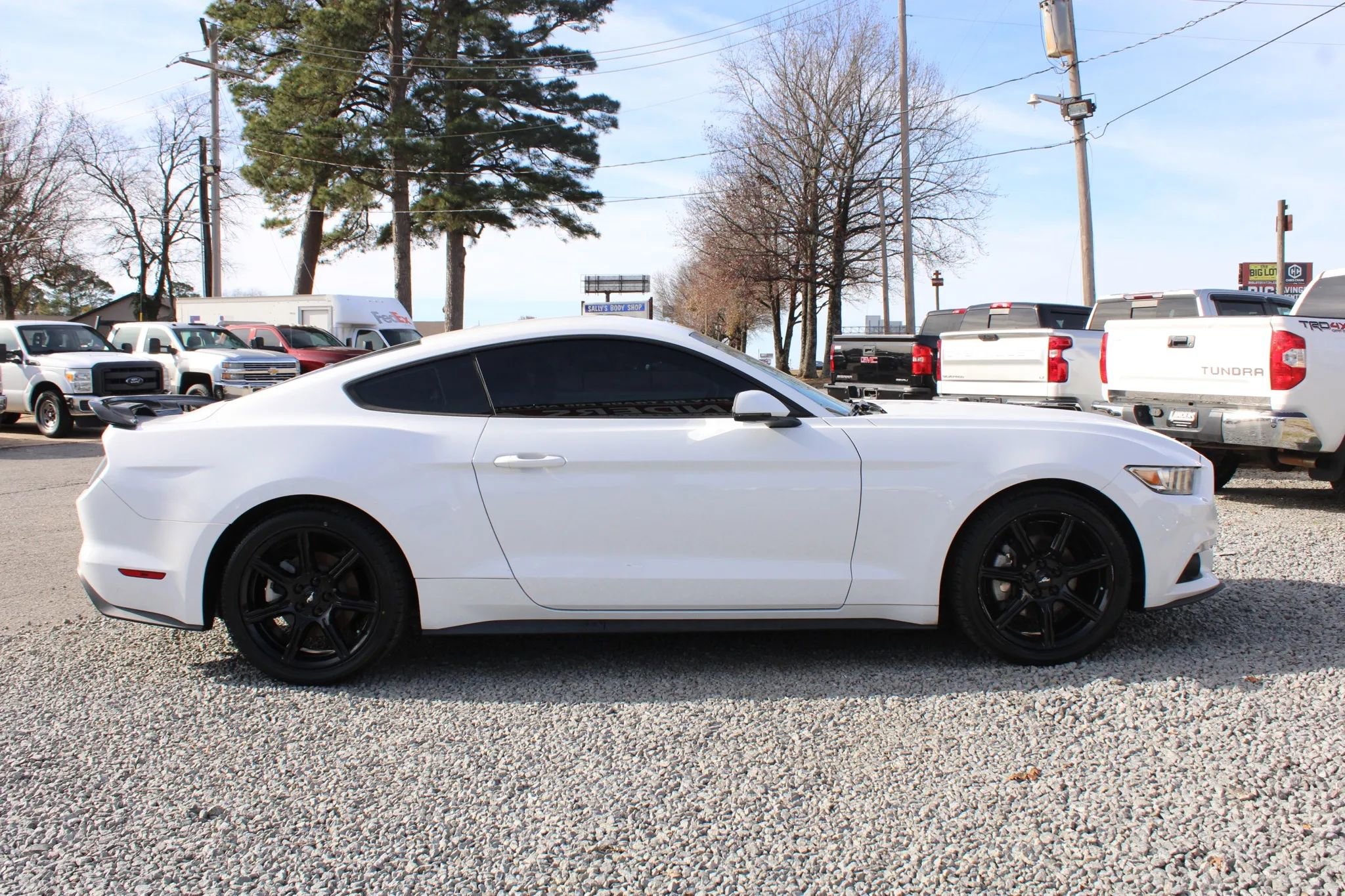 Used 2017 Ford Mustang Premium image 7