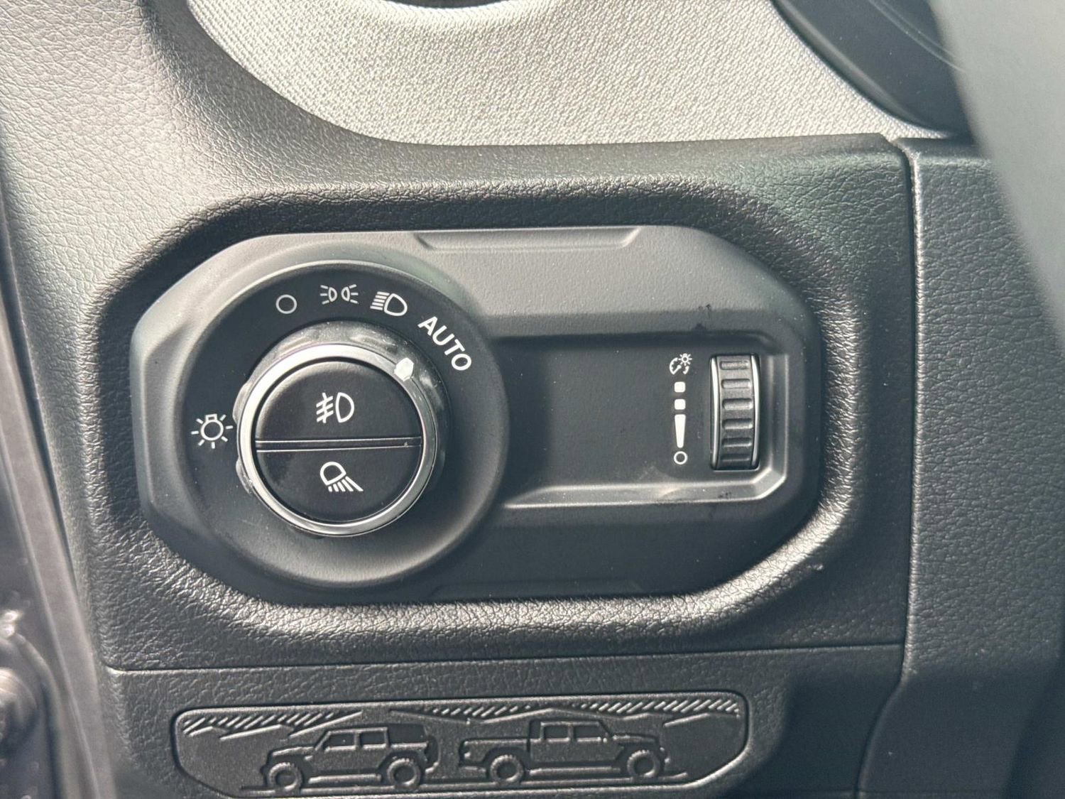 New 2025 Jeep Gladiator Sport AWD/4WD image 24