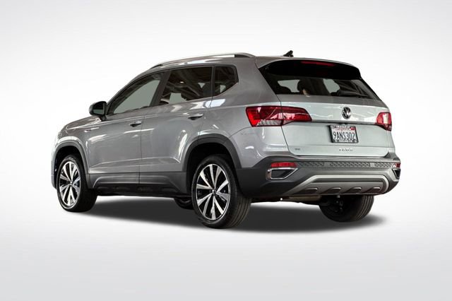 Certified 2022 Volkswagen Taos SE image 7