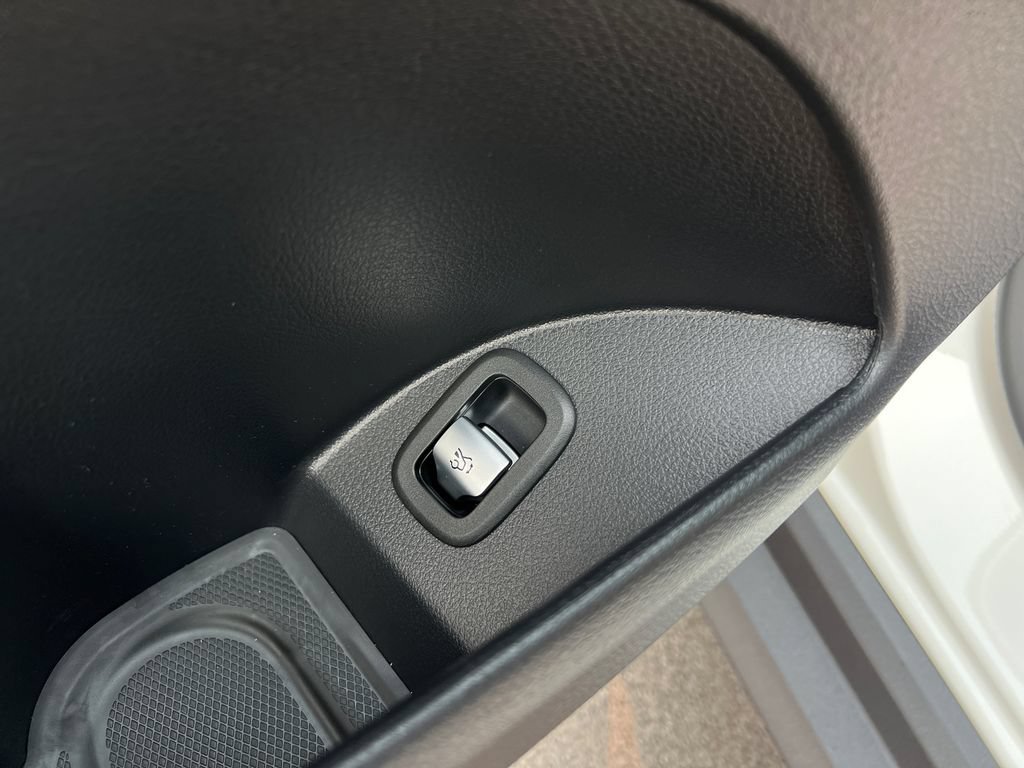 New 2026 Mercedes-Benz GLC 300 4MATIC image 13