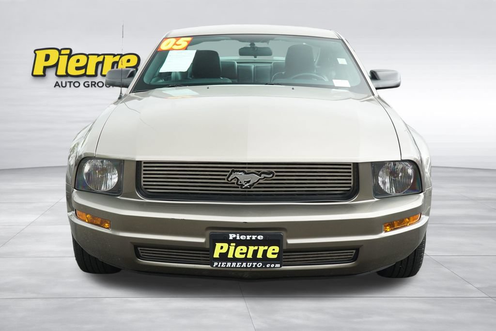 Used 2005 Ford Mustang Premium RWD image 5