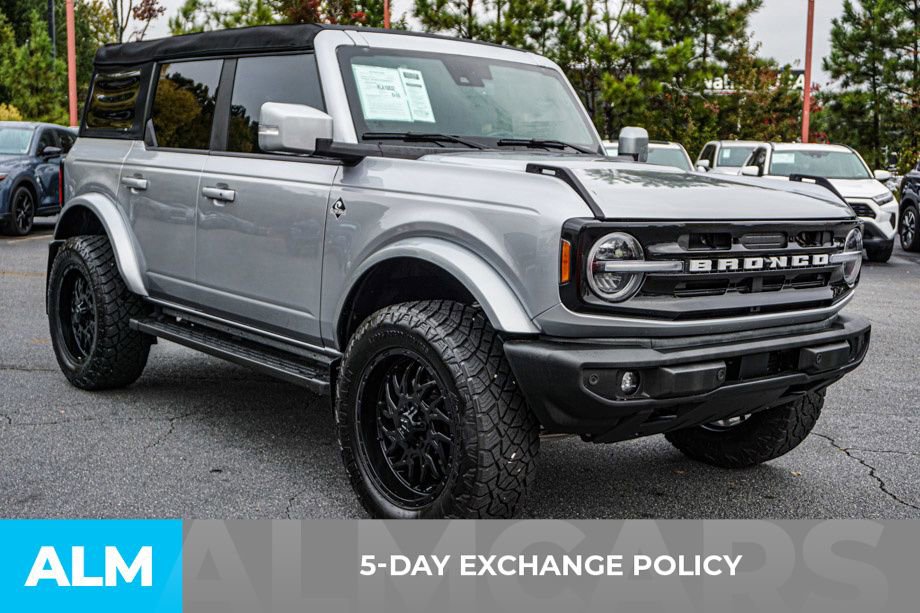 Used 2024 Ford Bronco Outer Banks image 3