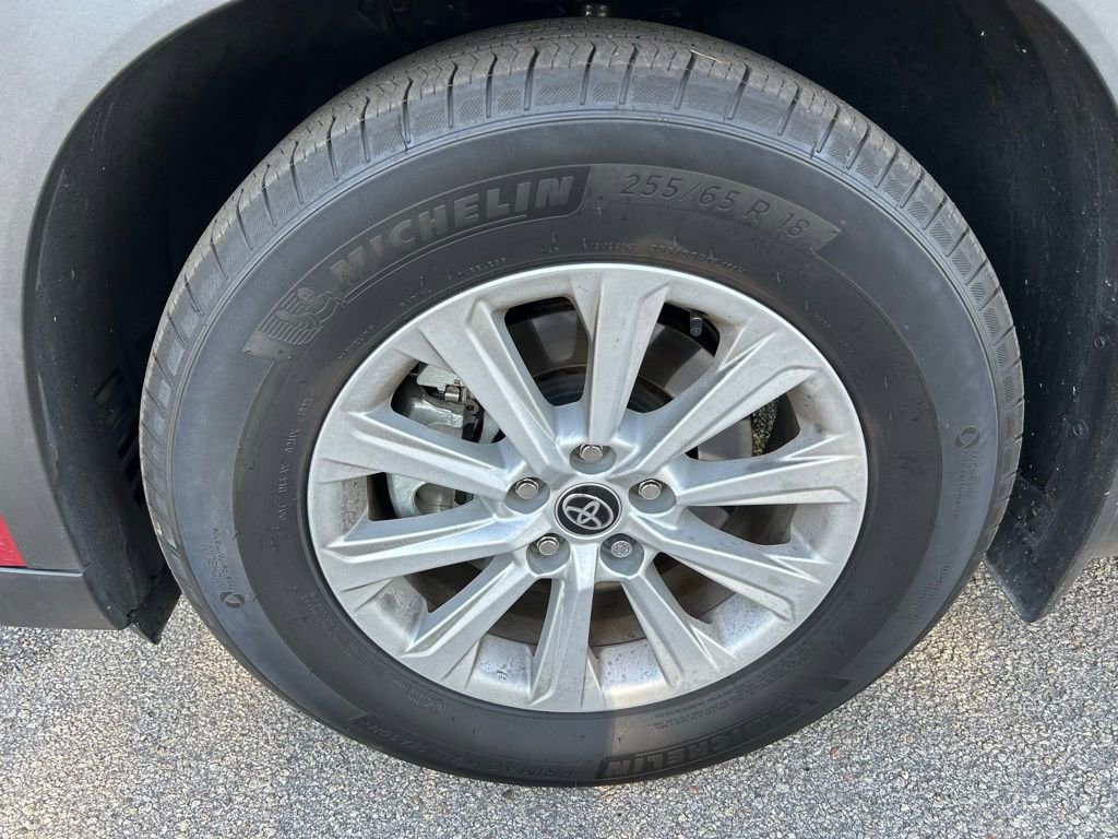 Certified 2025 Toyota Grand Highlander AWD Hybrid image 9