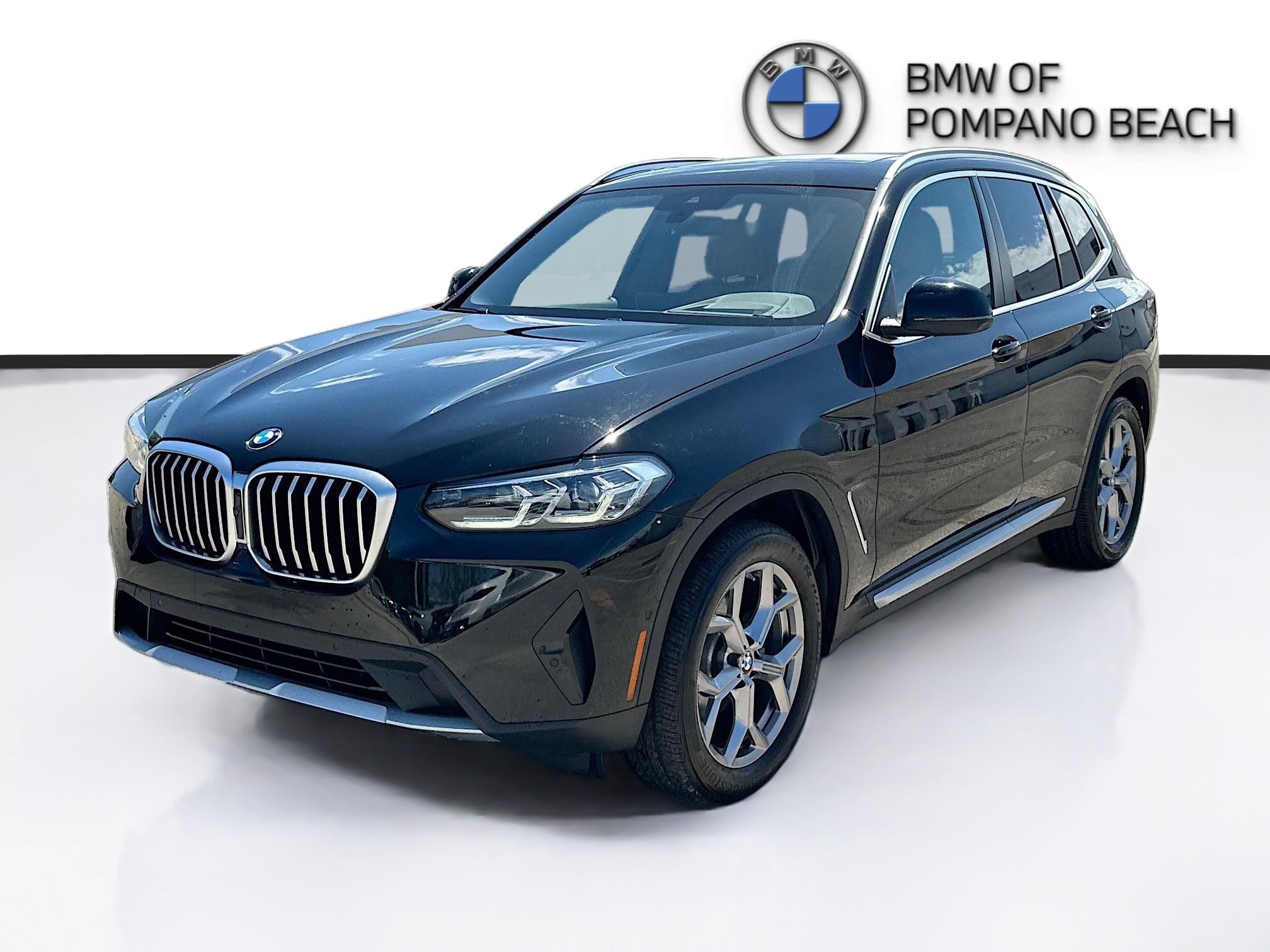 Used 2024 BMW X3 sDrive30i w/ Premium Package RWD image 3