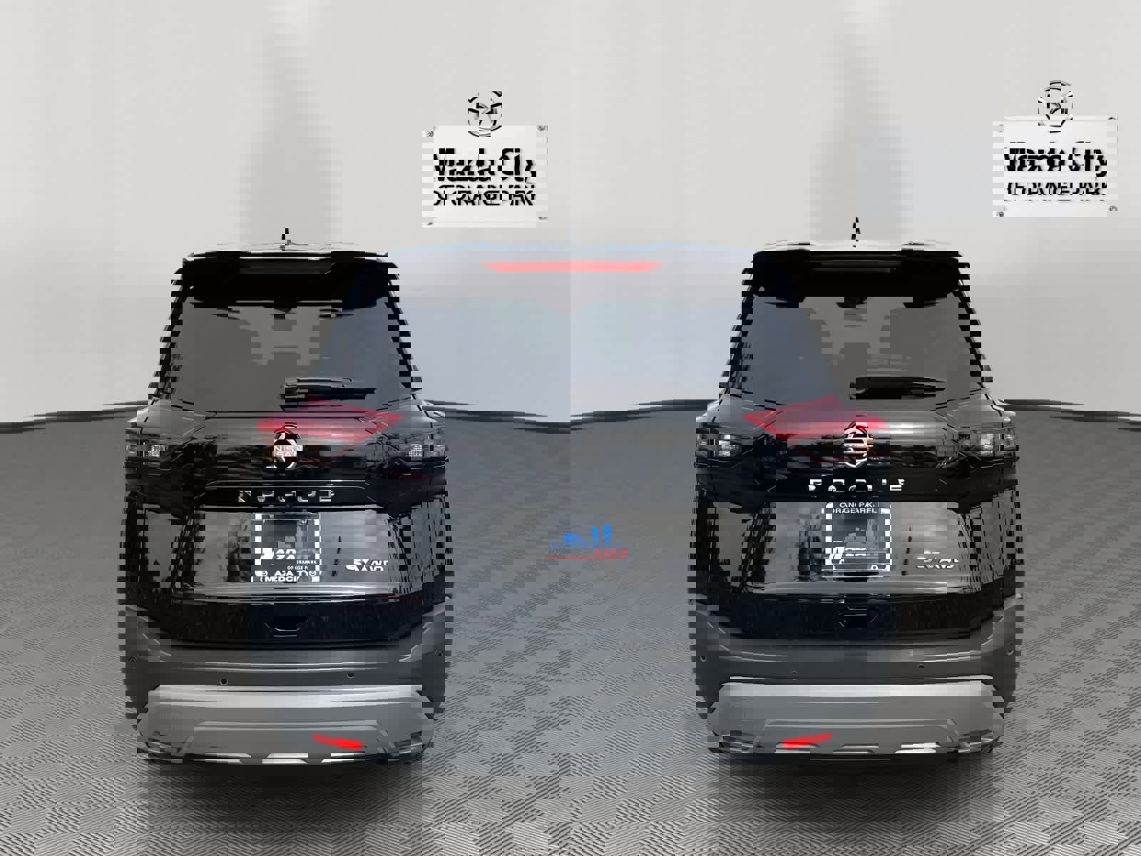 Used 2023 Nissan Rogue SV image 6