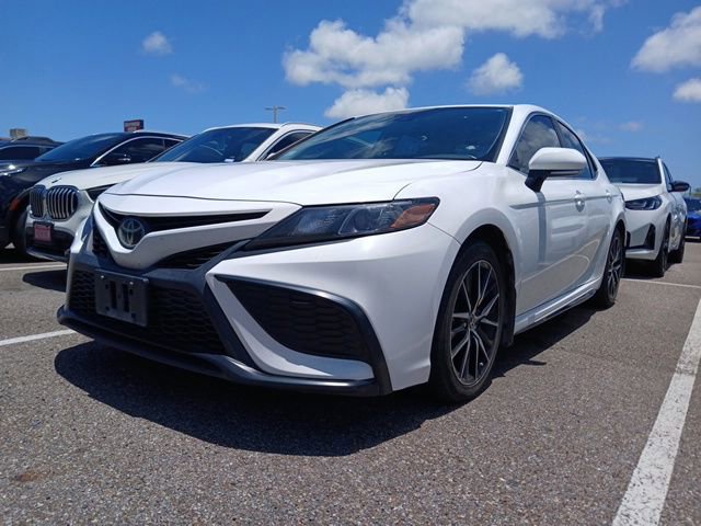 Used 2023 Toyota Camry SE FWD image 5