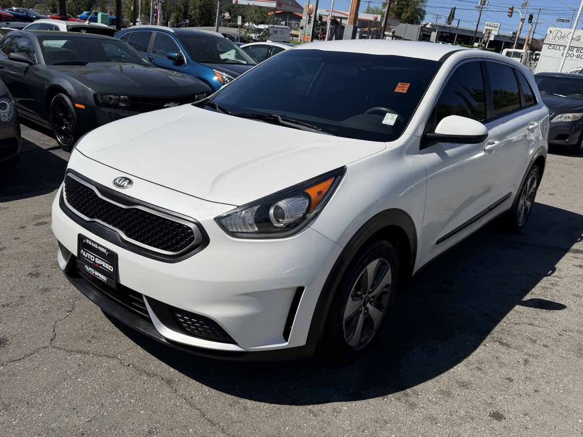 Used 2019 Kia Niro FE FWD image 3