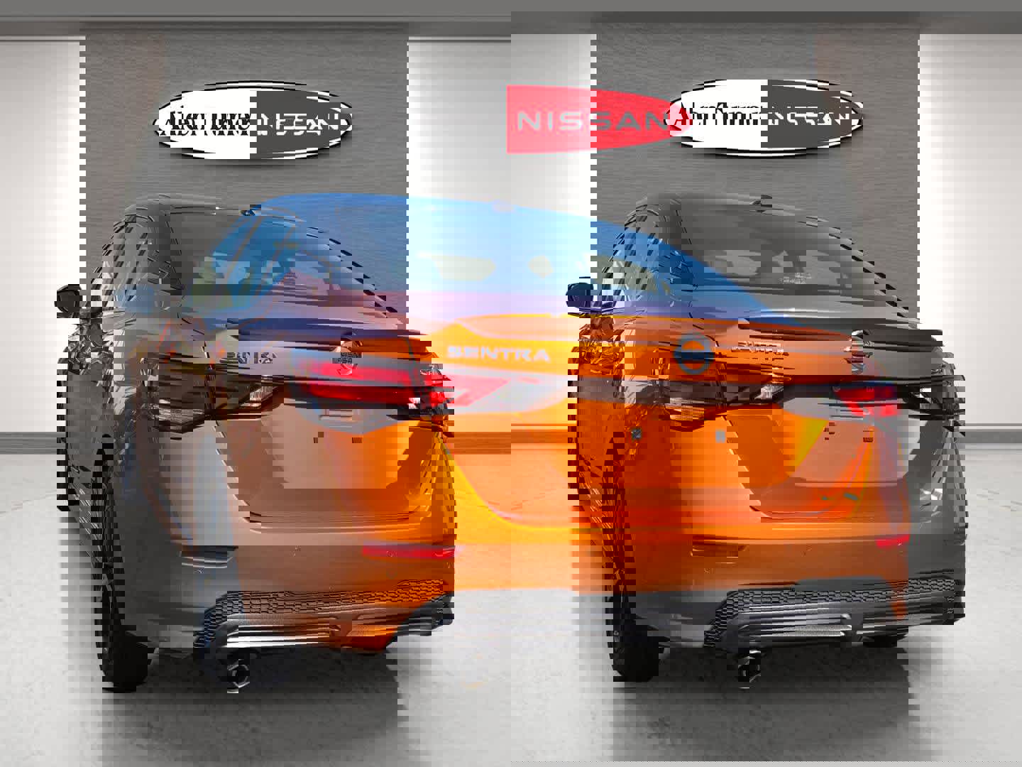 Used 2023 Nissan Sentra SR w/ SR Premium Package image 9