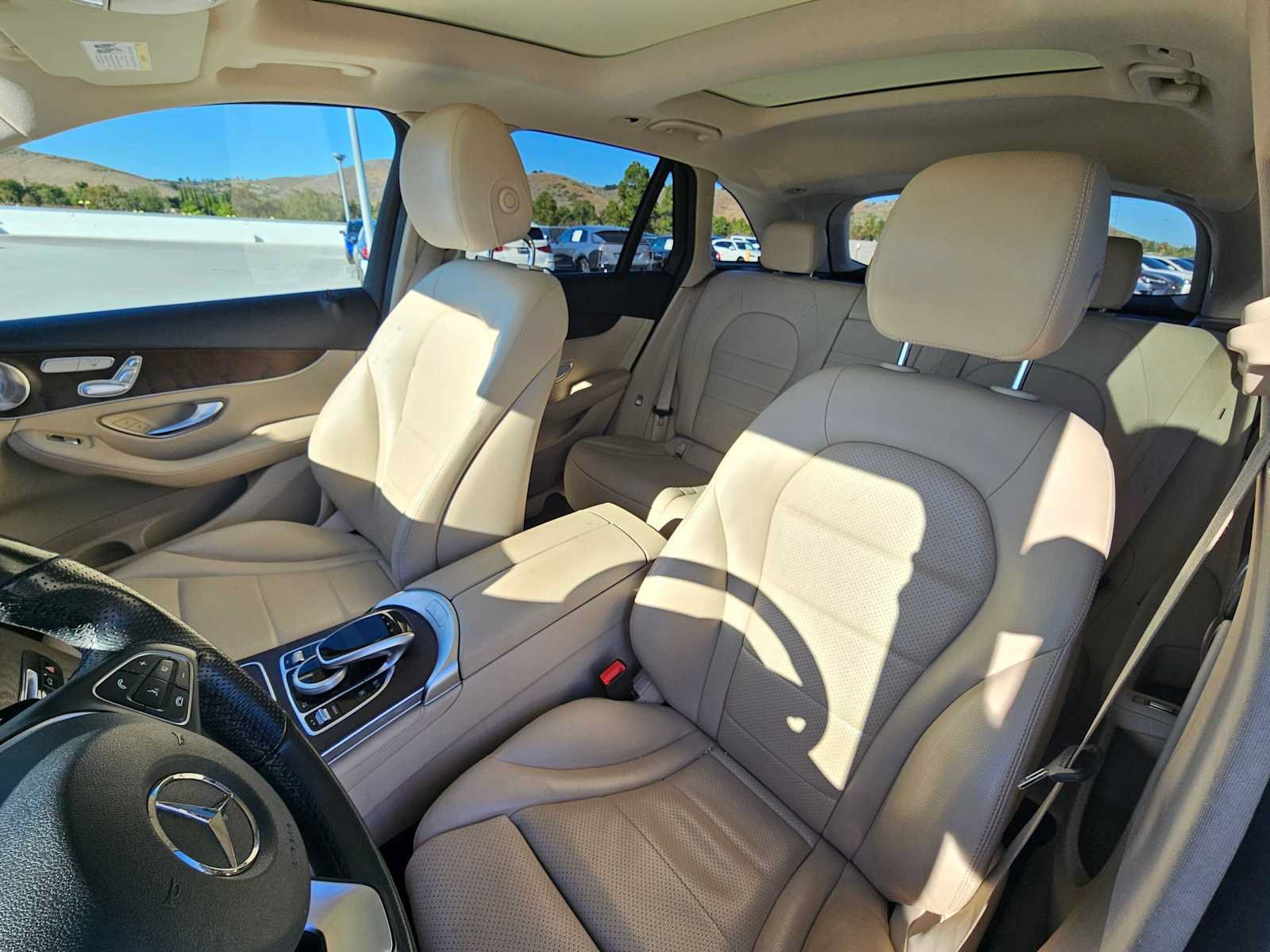 Used 2018 Mercedes-Benz GLC 300 4MATIC image 21