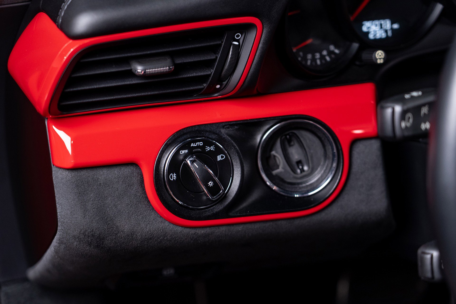 Used 2017 Porsche 911 Carrera GTS image 56