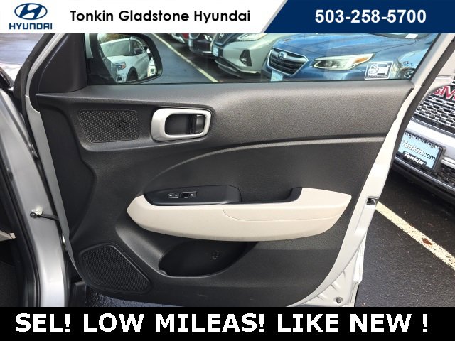 Used 2020 Hyundai Venue SEL w/ Convenience Package image 21