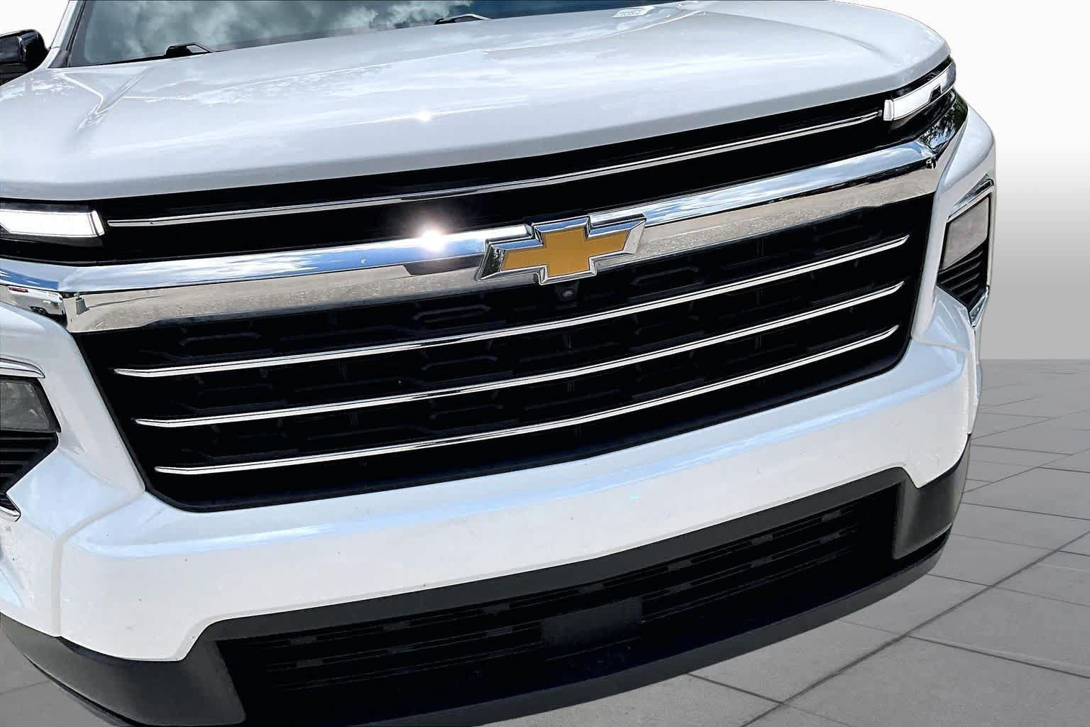 Used 2025 Chevrolet Traverse LT w/ Driver Confidence Package FWD image 30