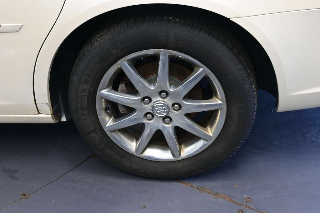 Used 2008 Buick Lucerne CXL w/ Ultra Confidence Package FWD image 12