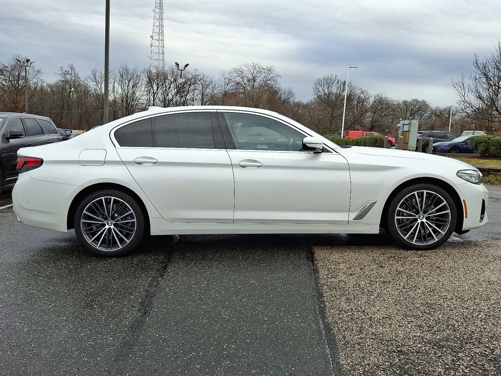 Used 2023 BMW 540i xDrive w/ Premium Package image 6