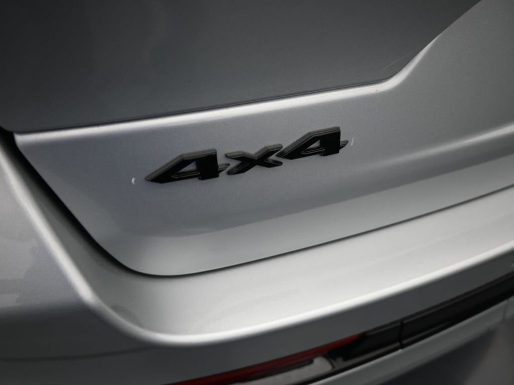 New 2025 Jeep Grand Cherokee Summit image 35