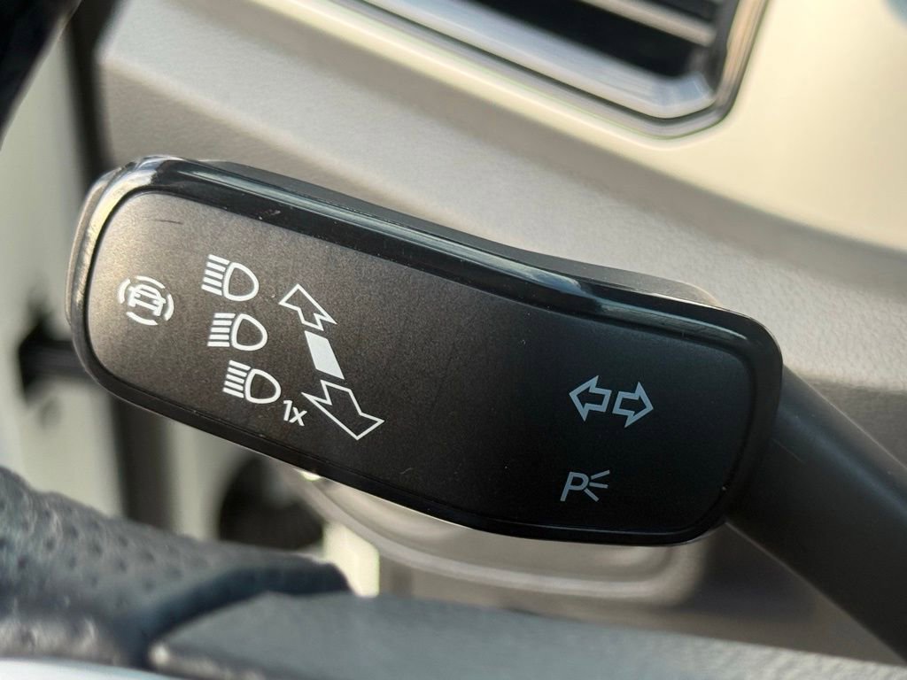 Used 2022 Volkswagen Atlas SEL Premium image 21