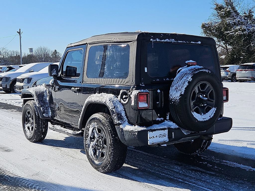 Used 2022 Jeep Wrangler Sport image 11