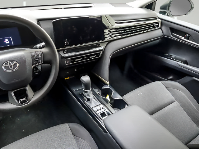Used 2026 Toyota Camry LE FWD image 13