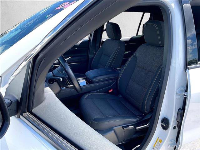 Used 2024 Chevrolet Traverse LS FWD image 26