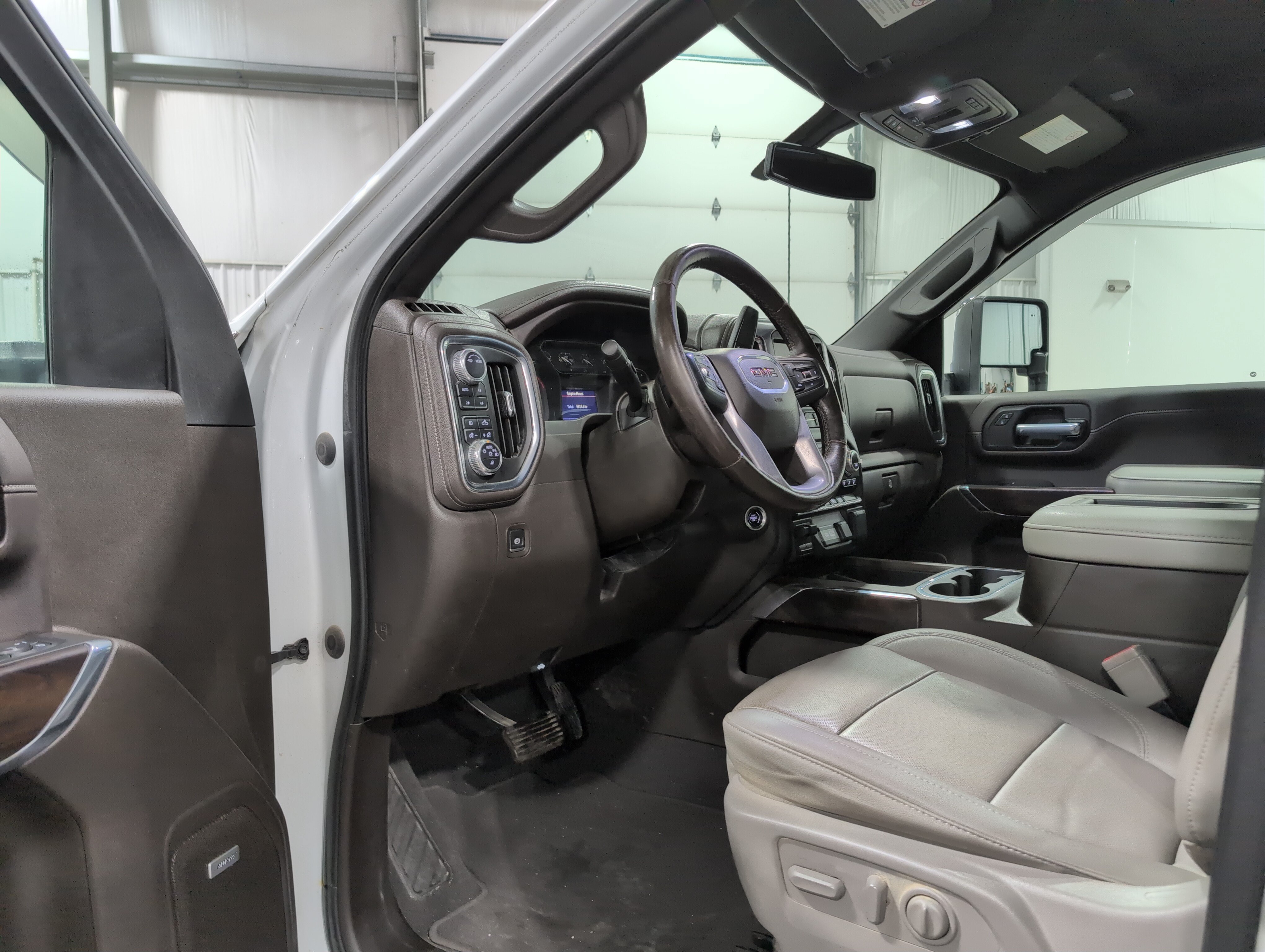 Used 2021 GMC Sierra 2500 SLT w/ SLT Premium Package AWD/4WD image 7
