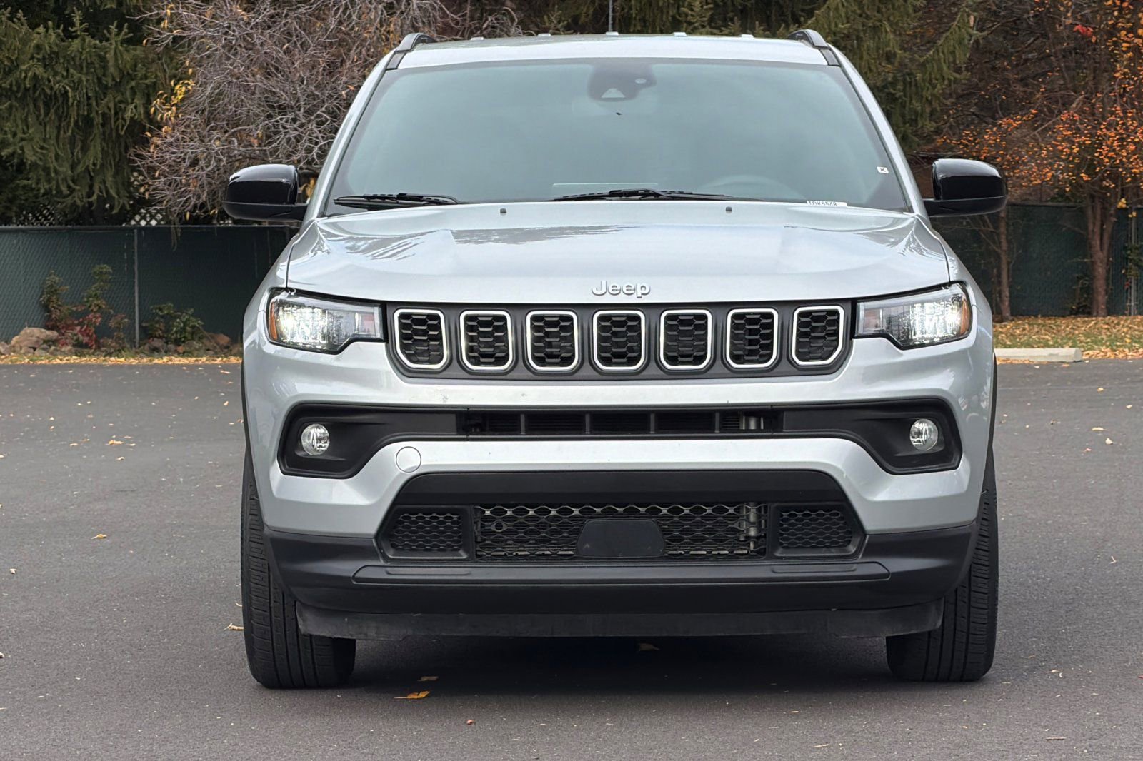 Used 2024 Jeep Compass Latitude image 9