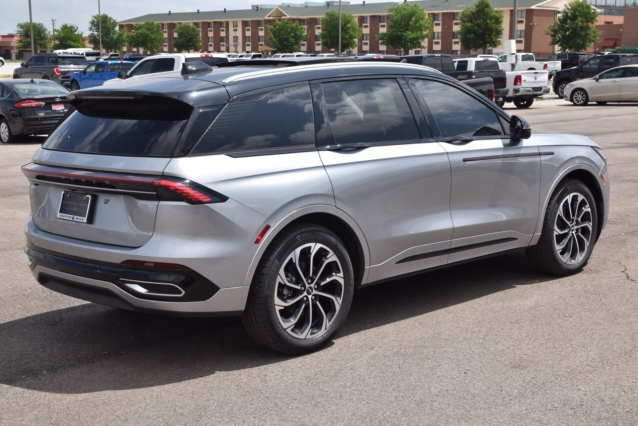New 2026 Lincoln Nautilus Reserve AWD/4WD image 6
