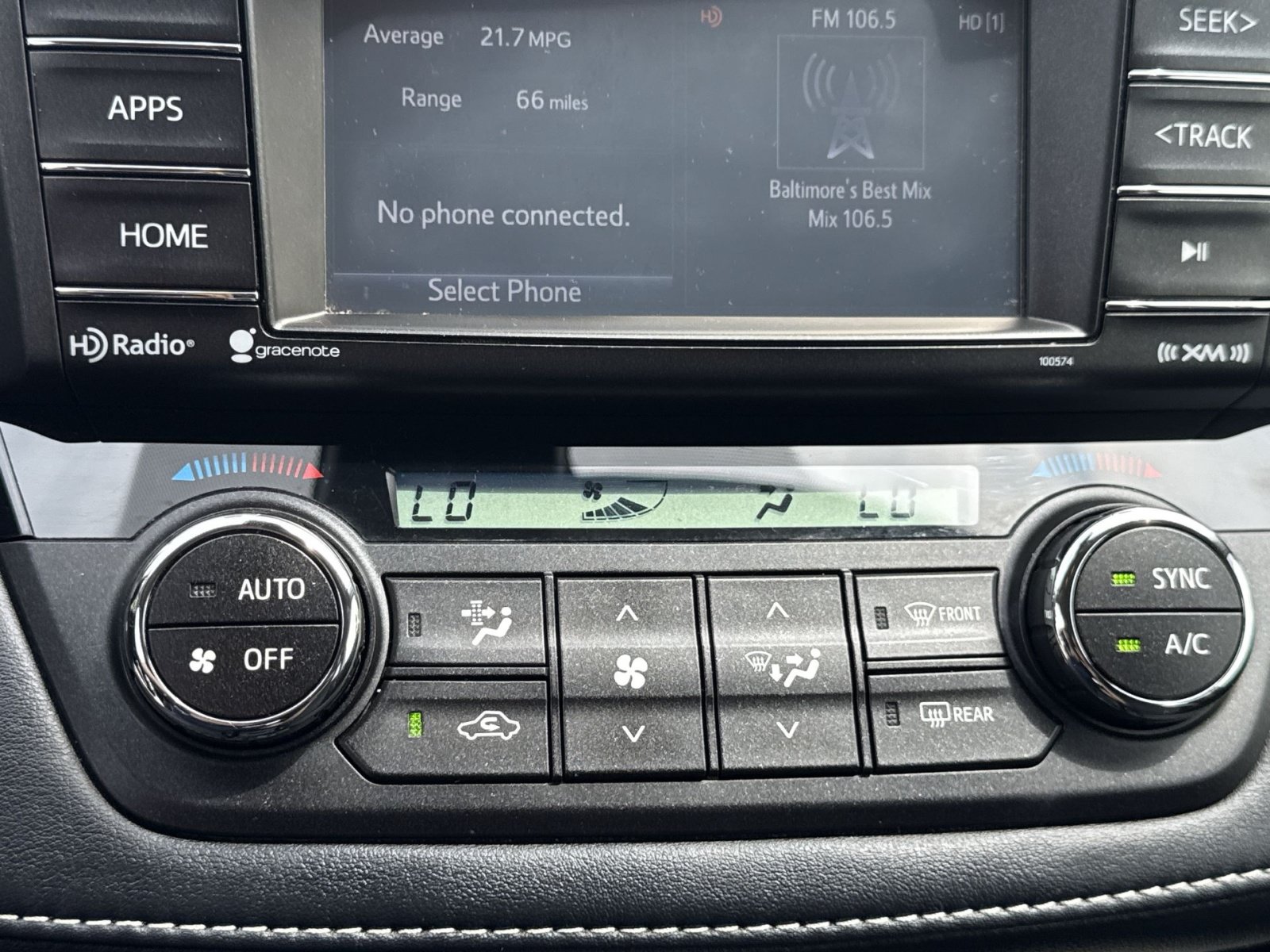 Used 2018 Toyota RAV4 XLE w/ Plus Extra Value Package AWD/4WD image 21