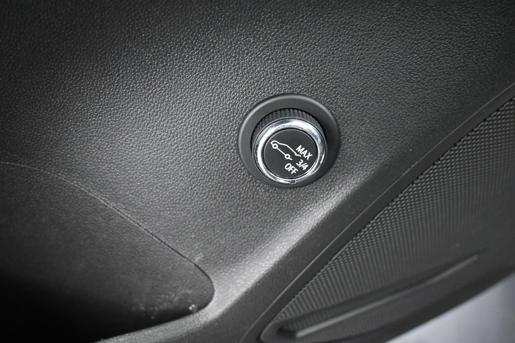 Used 2021 Buick Envision Essence w/ Sport Touring Package AWD/4WD image 27