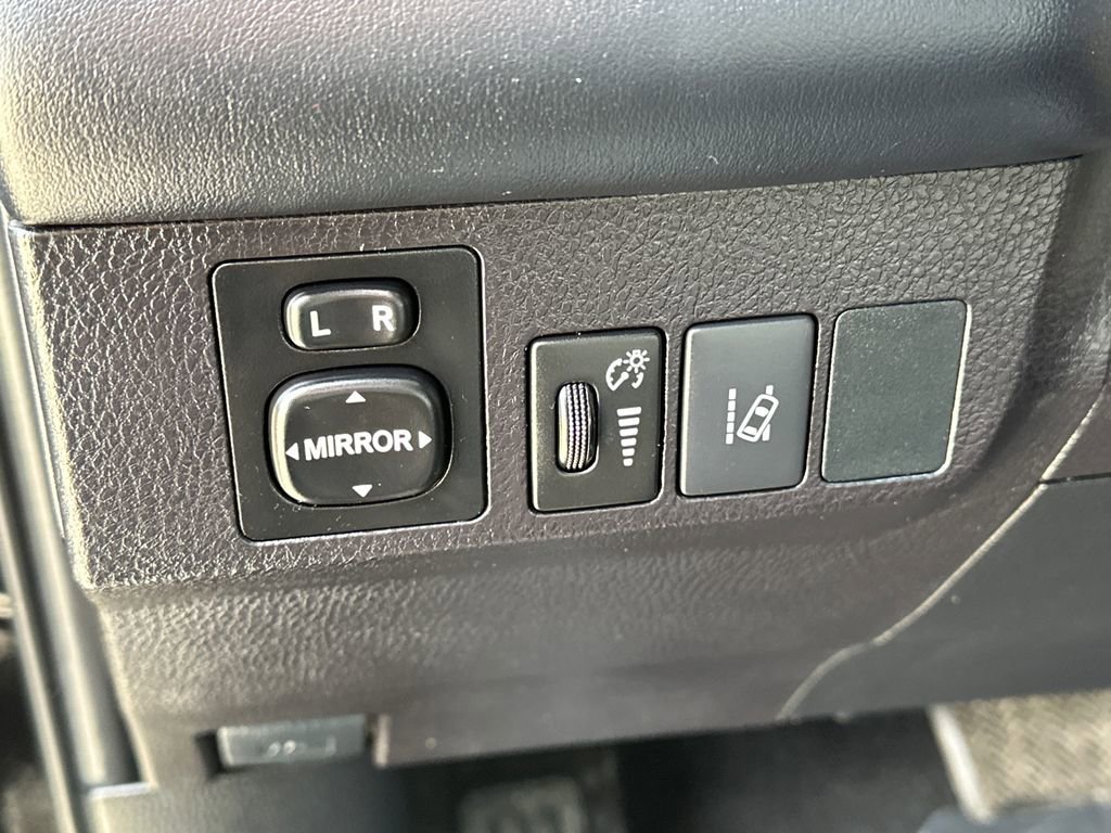 Used 2018 Toyota RAV4 Limited w/ All Weather Liner Package image 22