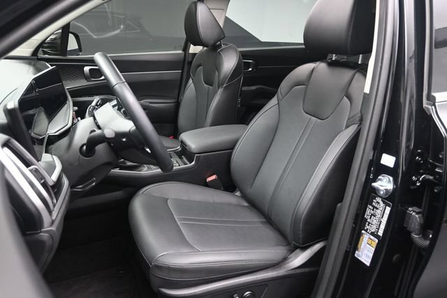 Used 2025 Kia Sorento S w/ Panoramic Sunroof Package FWD image 17