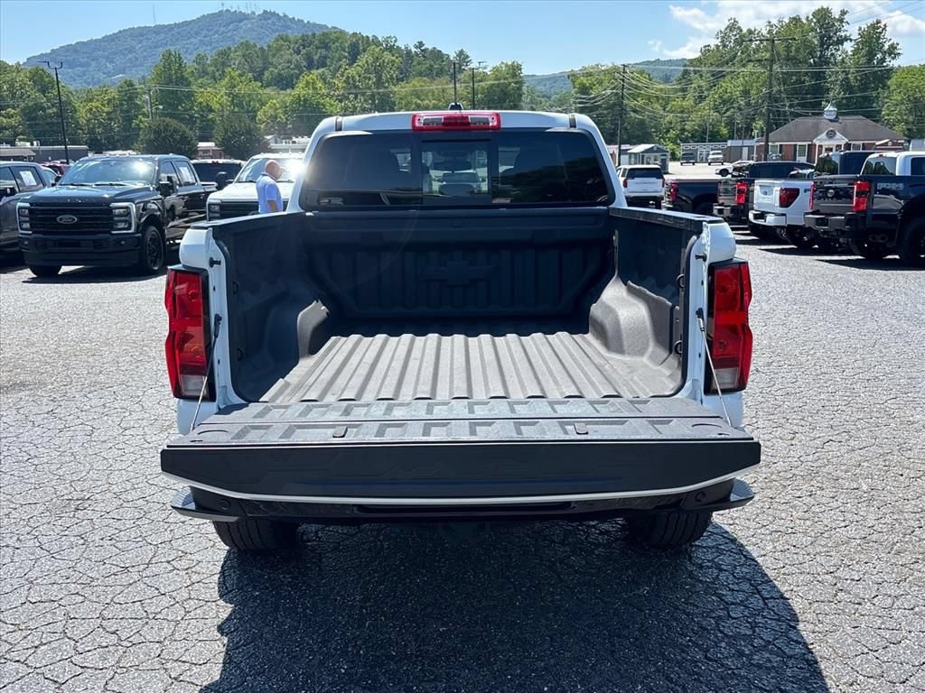 Used 2024 Chevrolet Colorado Trail Boss w/ Technology Package AWD/4WD image 7